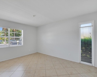1845 Robalo Drive - Photo Thumbnail 10