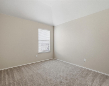 506 Hackberry Drive - Photo Thumbnail 31