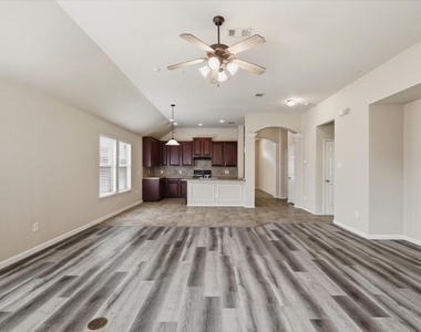 506 Hackberry Drive - Photo Thumbnail 17