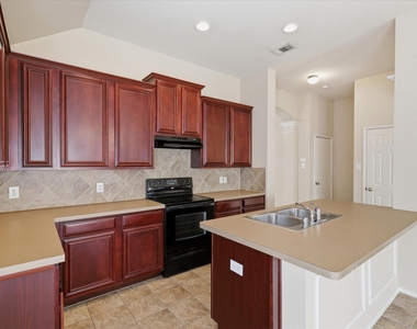 506 Hackberry Drive - Photo Thumbnail 12