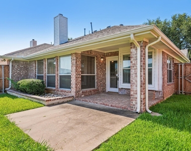 1208 Sonoma Drive - Photo Thumbnail 27
