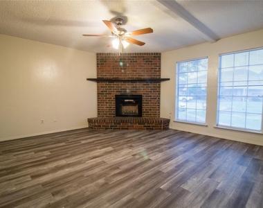 2203 Chase Court - Photo Thumbnail 1