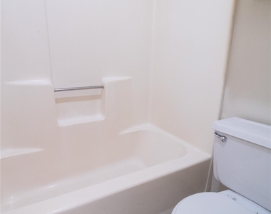 2203 Chase Court - Photo Thumbnail 10