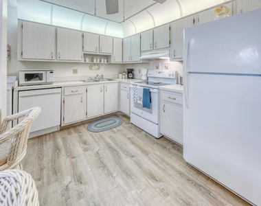3526 La Palmas Court - Photo Thumbnail 3