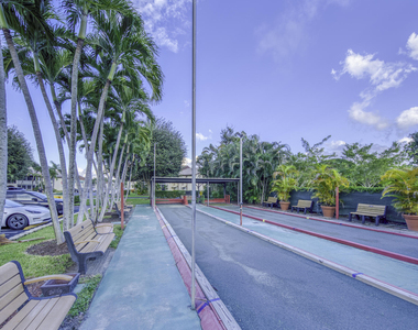 3526 La Palmas Court - Photo Thumbnail 14