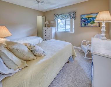 3526 La Palmas Court - Photo Thumbnail 16