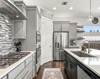 7846 Verona Place - Photo Thumbnail 14