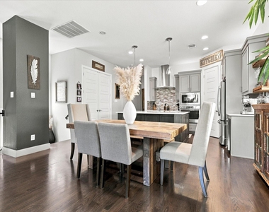 7846 Verona Place - Photo Thumbnail 11