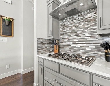 7846 Verona Place - Photo Thumbnail 13
