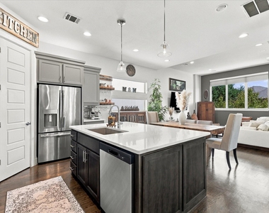 7846 Verona Place - Photo Thumbnail 5