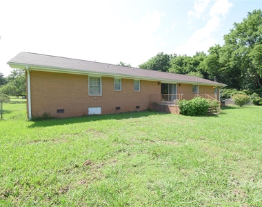4099 Shenandoah Drive Sw - Photo Thumbnail 2