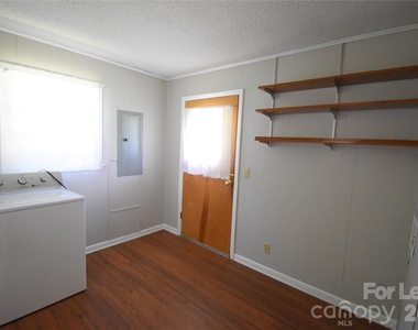 4099 Shenandoah Drive Sw - Photo Thumbnail 6