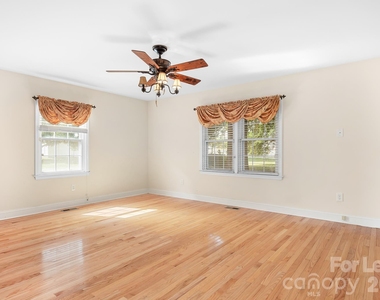 35 Sumner Avenue Nw - Photo Thumbnail 22
