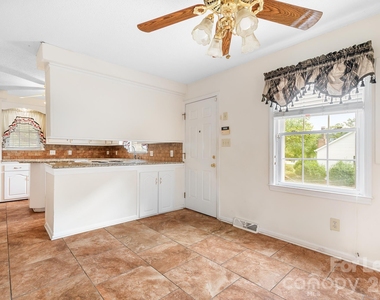 35 Sumner Avenue Nw - Photo Thumbnail 14