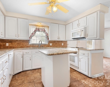 35 Sumner Avenue Nw - Photo Thumbnail 9