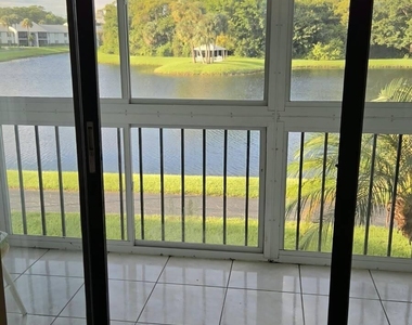 1002 Green Pine Boulevard - Photo Thumbnail 18