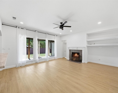 1431 Constellation Drive - Photo Thumbnail 14