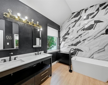 1431 Constellation Drive - Photo Thumbnail 23