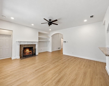 1431 Constellation Drive - Photo Thumbnail 13