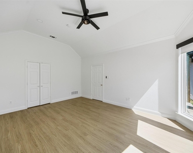 1431 Constellation Drive - Photo Thumbnail 21