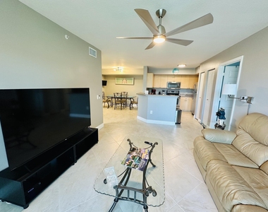 902 Villa Circle - Photo Thumbnail 9