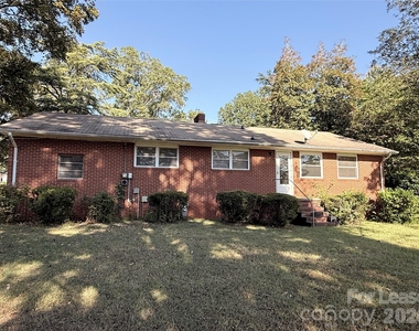 805 E Iredell Avenue - Photo Thumbnail 15