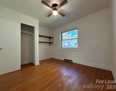 805 E Iredell Avenue - Photo Thumbnail 9