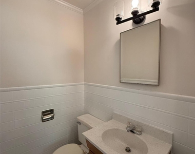 805 E Iredell Avenue - Photo Thumbnail 12