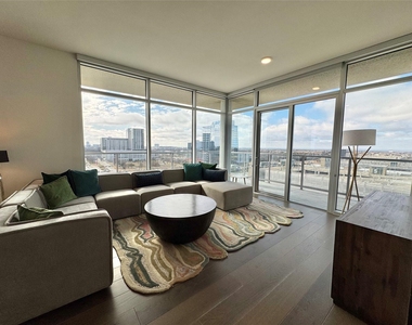 6911 Cowboys Way - Photo Thumbnail 9