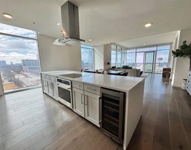 6911 Cowboys Way - Photo Thumbnail 20