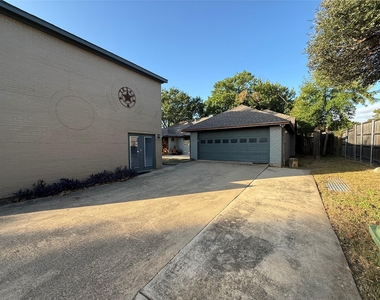 1617 Oak Creek Drive - Photo Thumbnail 32