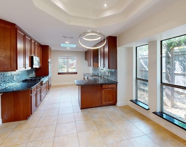 1617 Oak Creek Drive - Photo Thumbnail 7