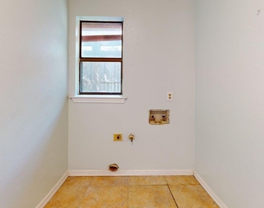 1617 Oak Creek Drive - Photo Thumbnail 19