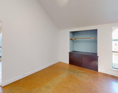 1617 Oak Creek Drive - Photo Thumbnail 5