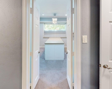 1617 Oak Creek Drive - Photo Thumbnail 14