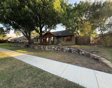 1617 Oak Creek Drive - Photo Thumbnail 2