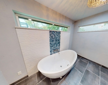 1617 Oak Creek Drive - Photo Thumbnail 17