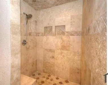 824 Foxwood Lane - Photo Thumbnail 16