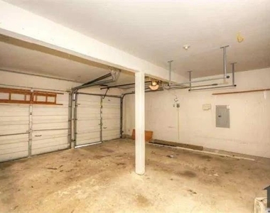 824 Foxwood Lane - Photo Thumbnail 21