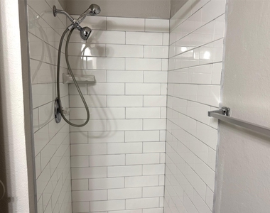 1131 Dallas Drive - Photo Thumbnail 15