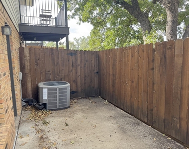 1131 Dallas Drive - Photo Thumbnail 17