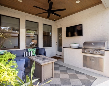 5622 Matalee Avenue - Photo Thumbnail 2