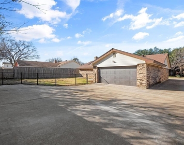 2001 San Jacinto Drive - Photo Thumbnail 30