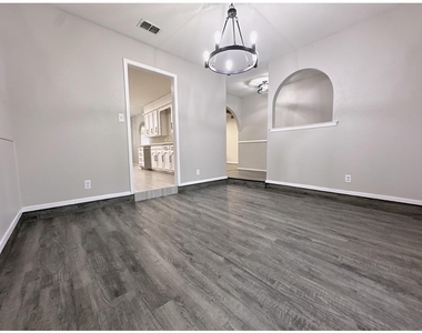 2001 San Jacinto Drive - Photo Thumbnail 9