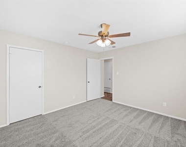 2001 San Jacinto Drive - Photo Thumbnail 20