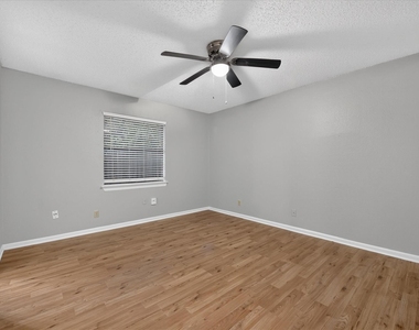 6319 Christy Court - Photo Thumbnail 15