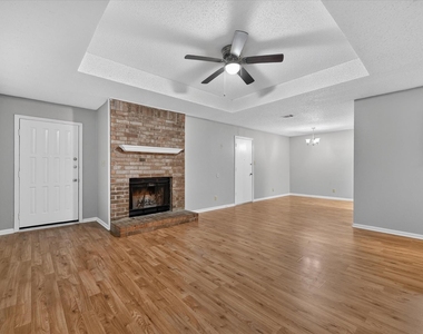 6319 Christy Court - Photo Thumbnail 5