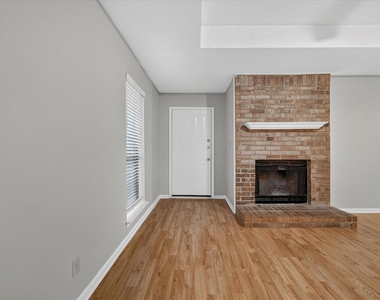 6319 Christy Court - Photo Thumbnail 6