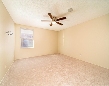 5408 Devils River Drive - Photo Thumbnail 18