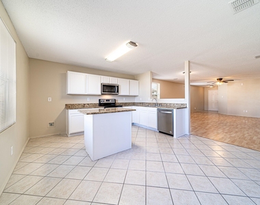 5408 Devils River Drive - Photo Thumbnail 8